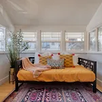 Stay Portland Collection - Casa Solarium, Local Eateries, Parks & Espresso